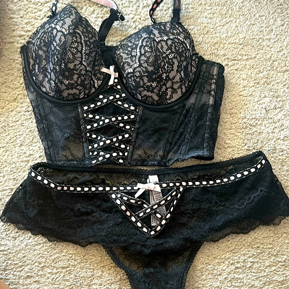 VS new corset and bikini set 🖤